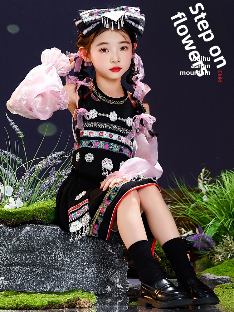 Ethnic Clothing & Online Fashion Store Khaadi Uk - Children's National Costume Performance Clothing Girl's