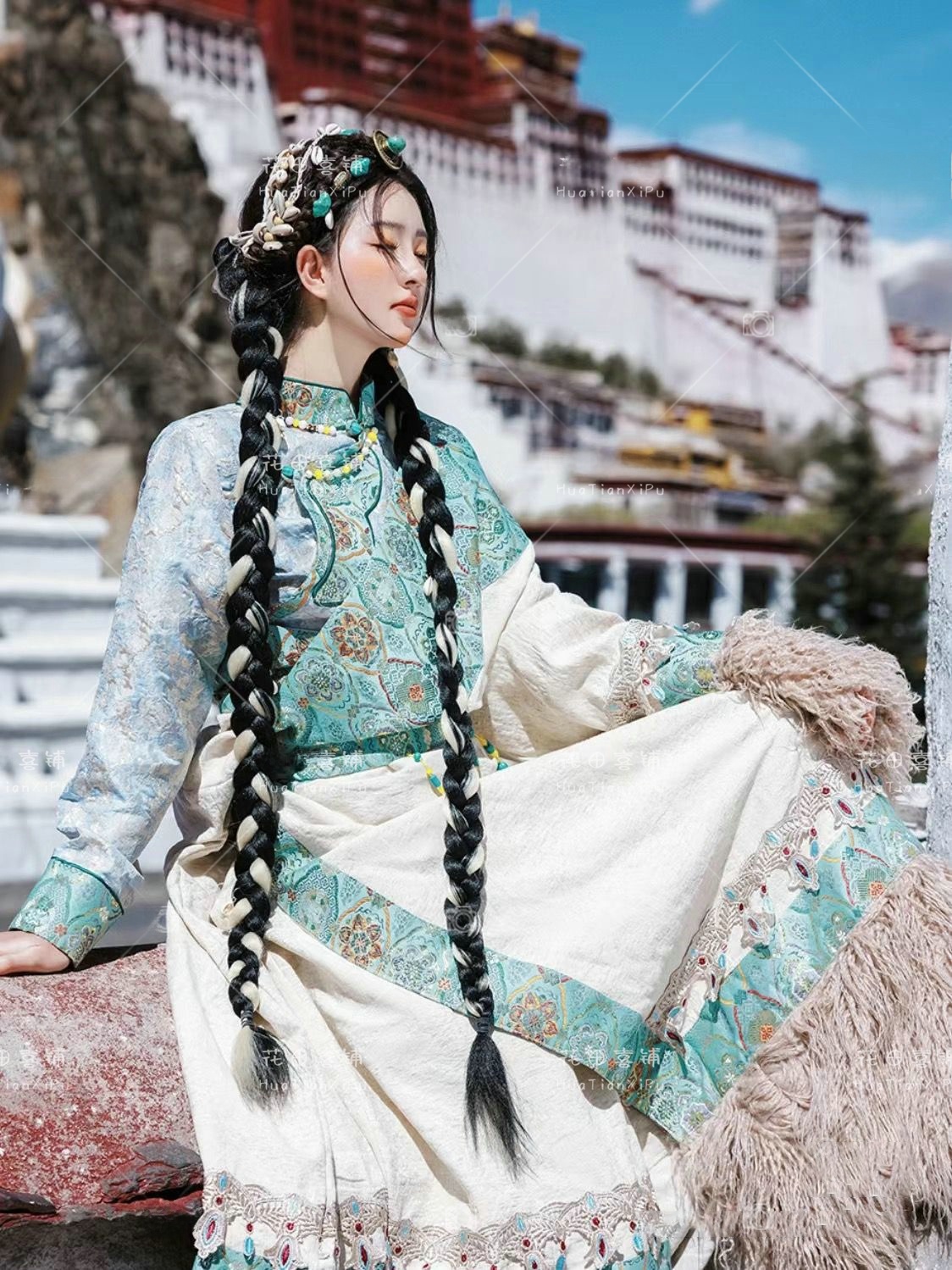Blue Tibetan Ethnic Noblewoman - đánh giá và giá Ethnic Clothing & Online Fashion Store Khaadi Uk